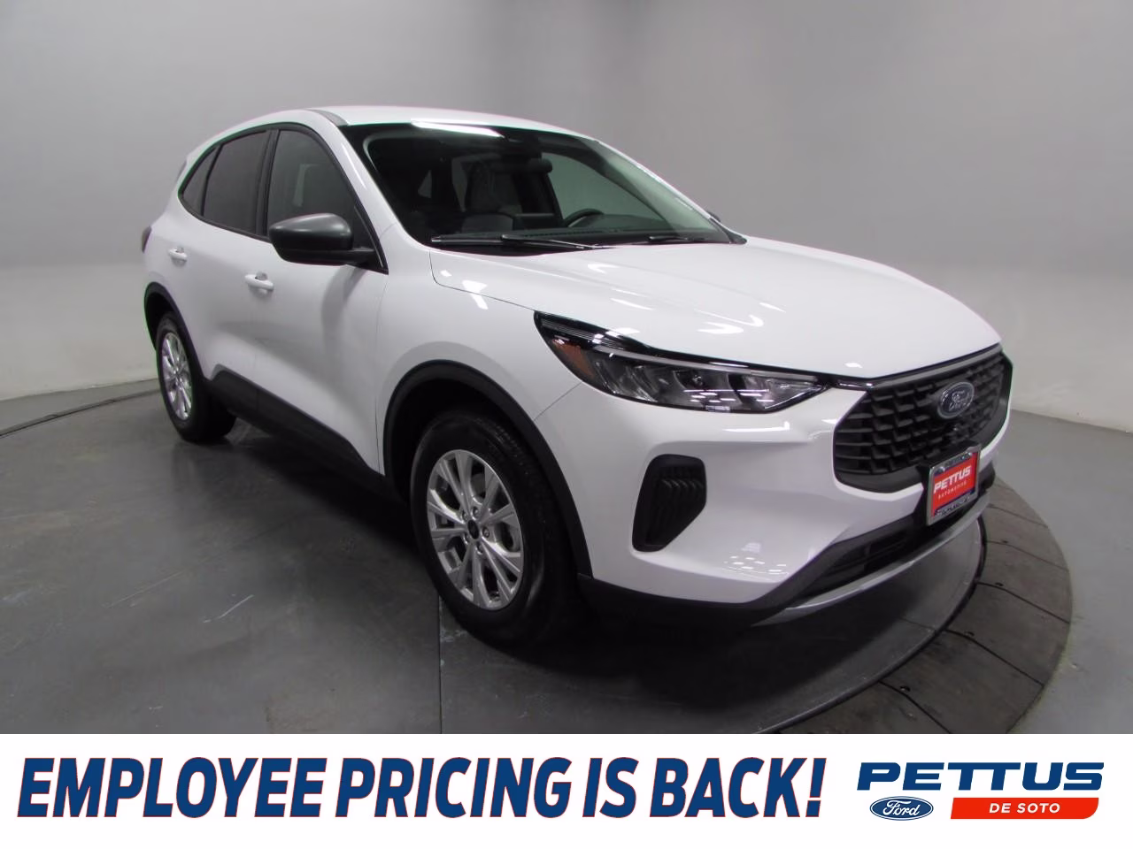 2026 Oxford White Ford Escape Active FWD SUV