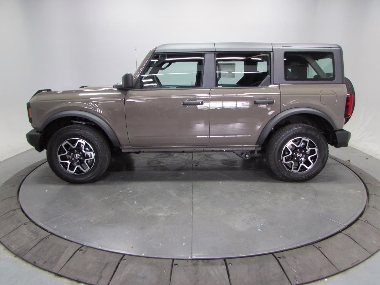2026 Marsh Gray Ford Bronco Base 4X4 SUV