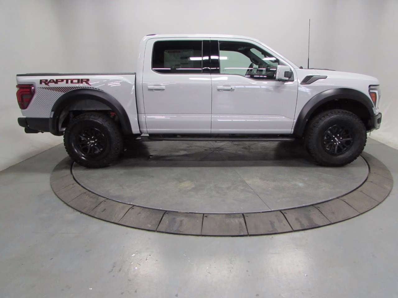 2026 Avalanche Ford F-150 Raptor 4X4 Truck