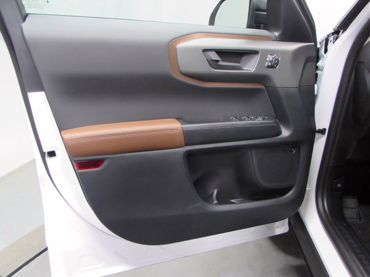 2026 Oxford White Ford Bronco Sport Outer Banks 4X4 SUV