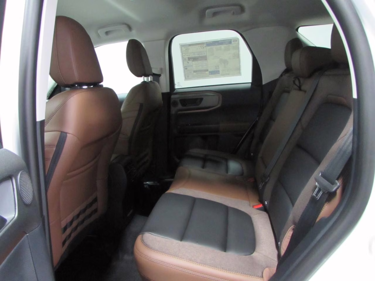 2026 Oxford White Ford Bronco Sport Outer Banks 4X4 SUV