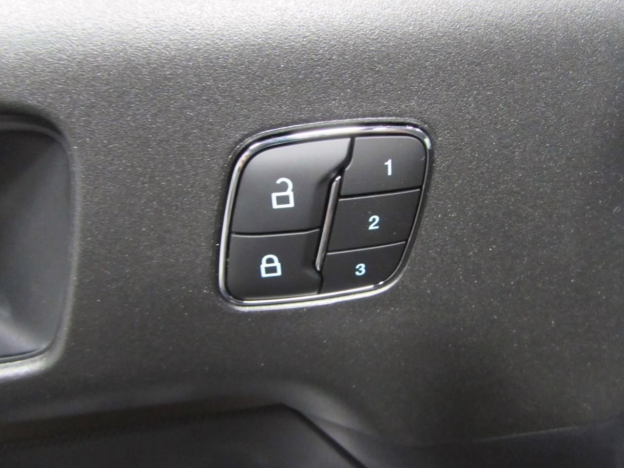 2026 Oxford White Ford Bronco Sport Outer Banks 4X4 SUV