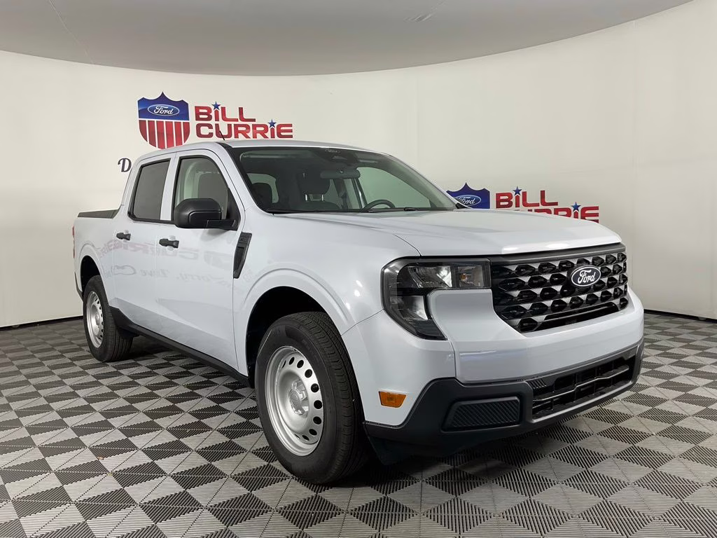 2026 White Metallic Ford Maverick XL FWD Truck