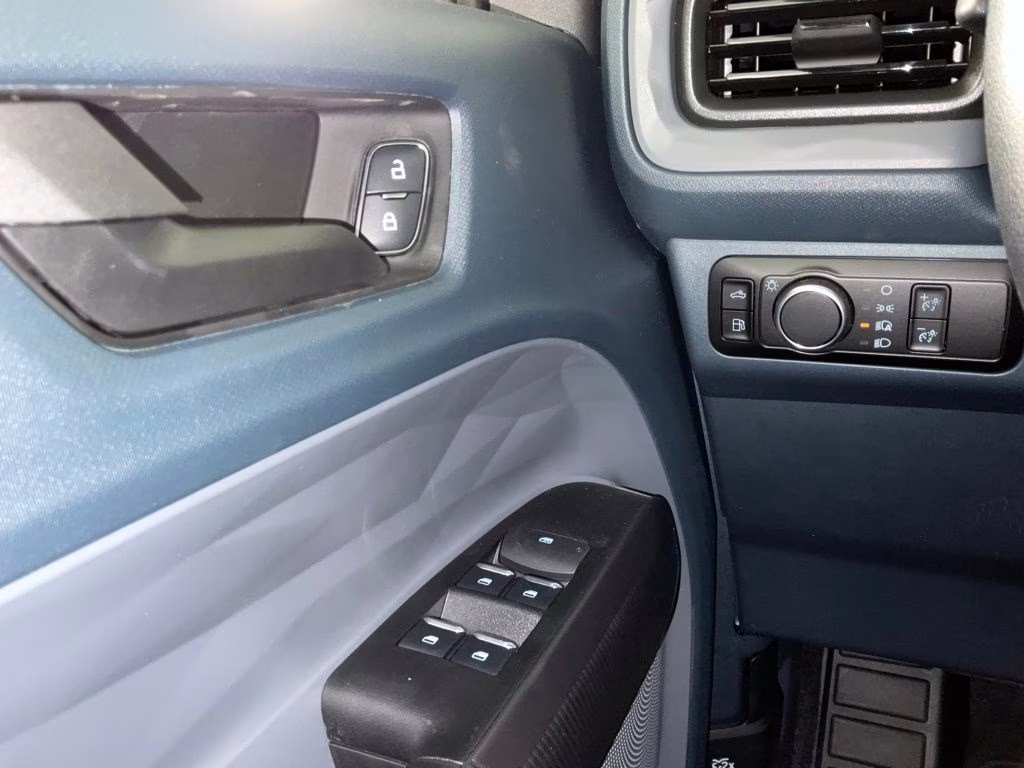 2026 White Metallic Ford Maverick XL FWD Truck