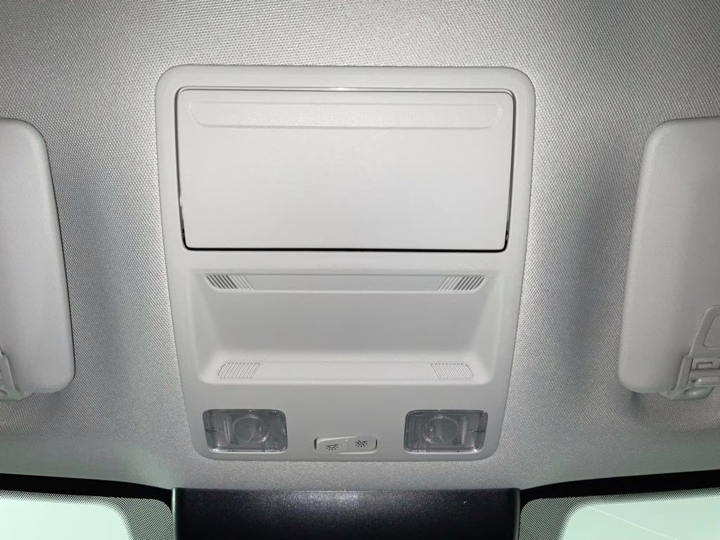 2026 White Metallic Ford Maverick XL FWD Truck