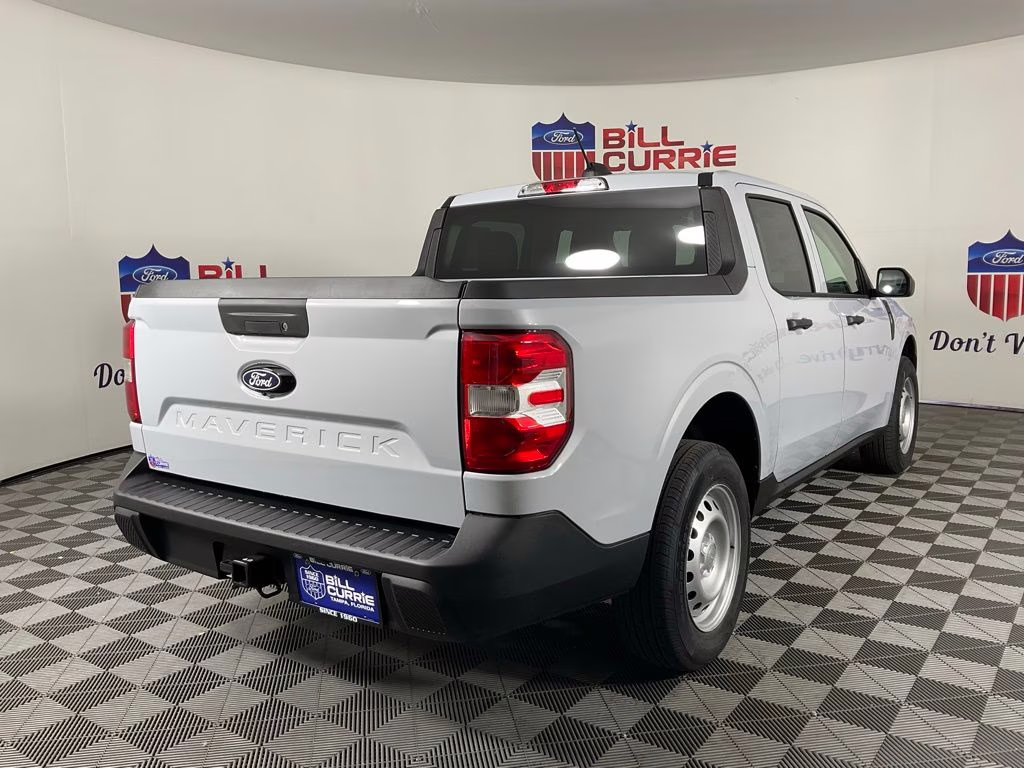 2026 White Metallic Ford Maverick XL FWD Truck