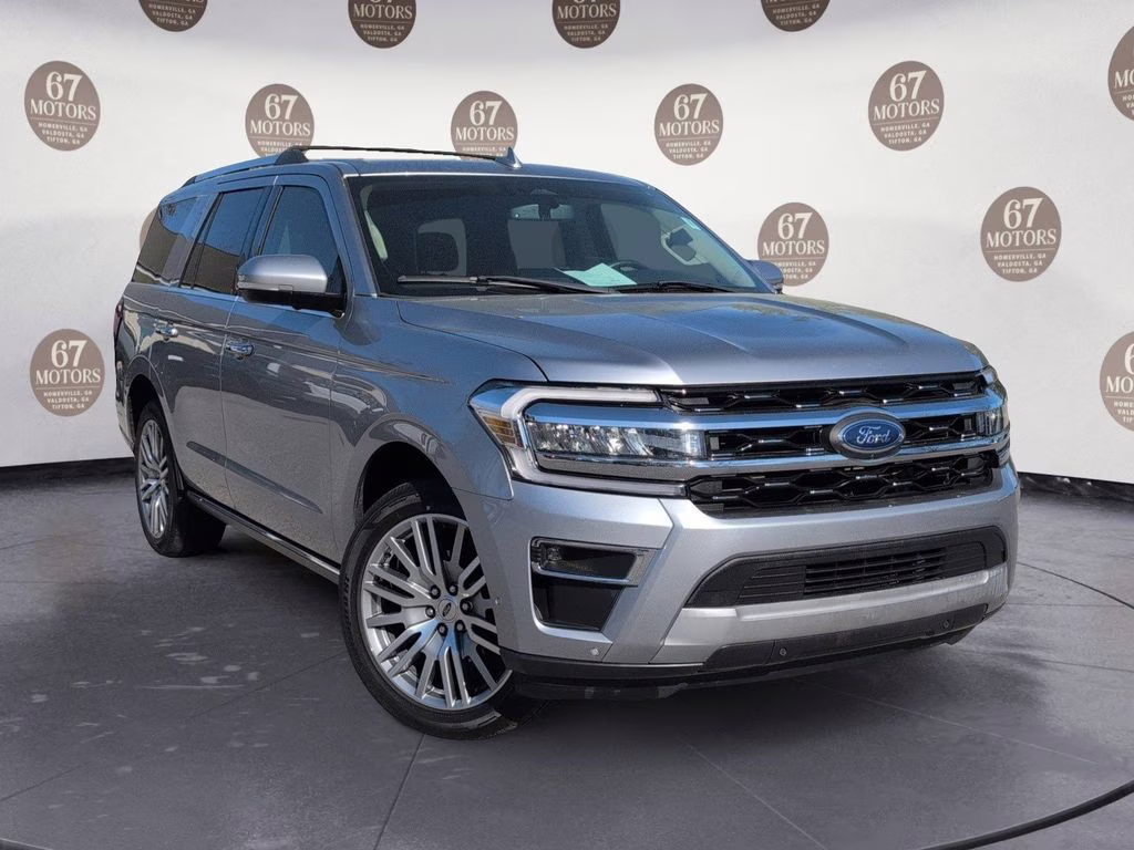 2022 Silver Metallic Ford Expedition Limited RWD SUV