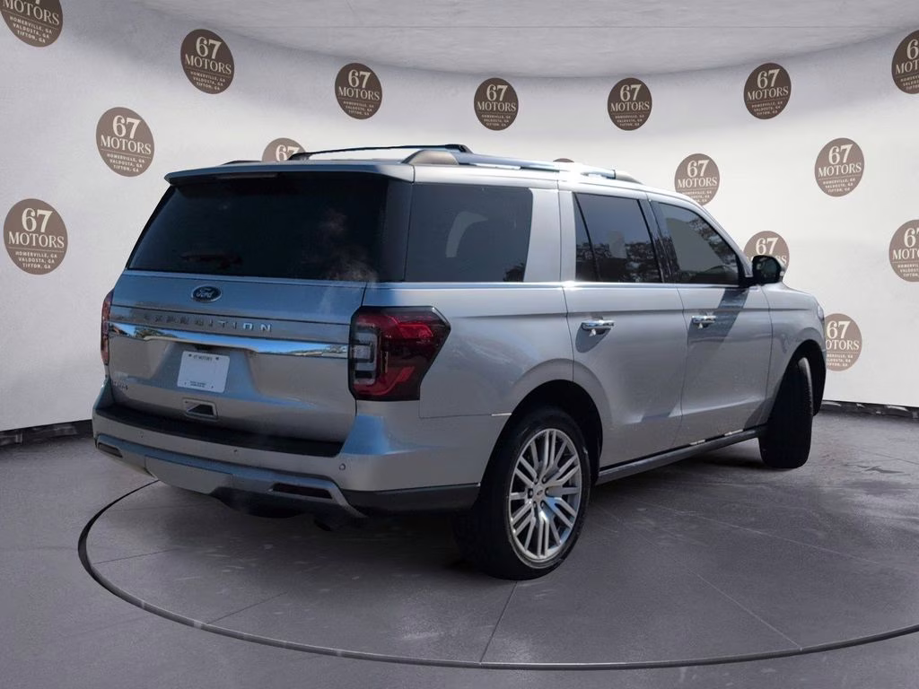 2022 Silver Metallic Ford Expedition Limited RWD SUV