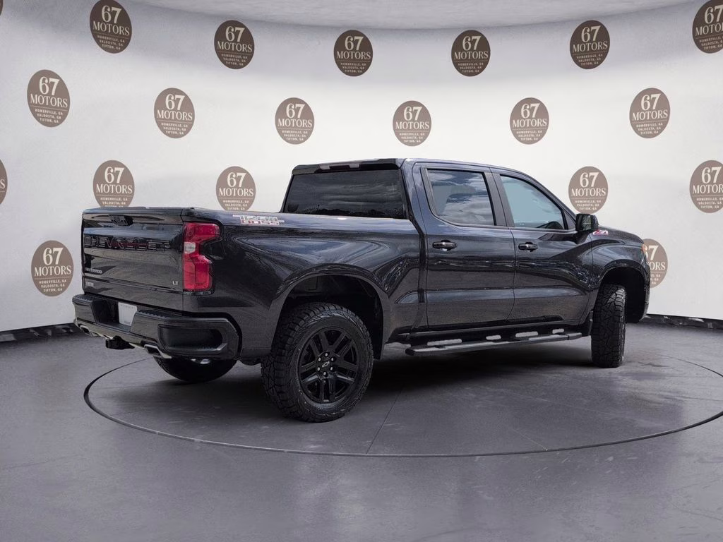2023 Dark Ash Metallic Chevrolet Silverado 1500 LT Trail Boss 4X4 Truck