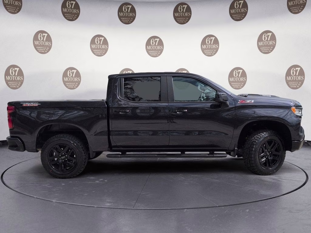2023 Dark Ash Metallic Chevrolet Silverado 1500 LT Trail Boss 4X4 Truck