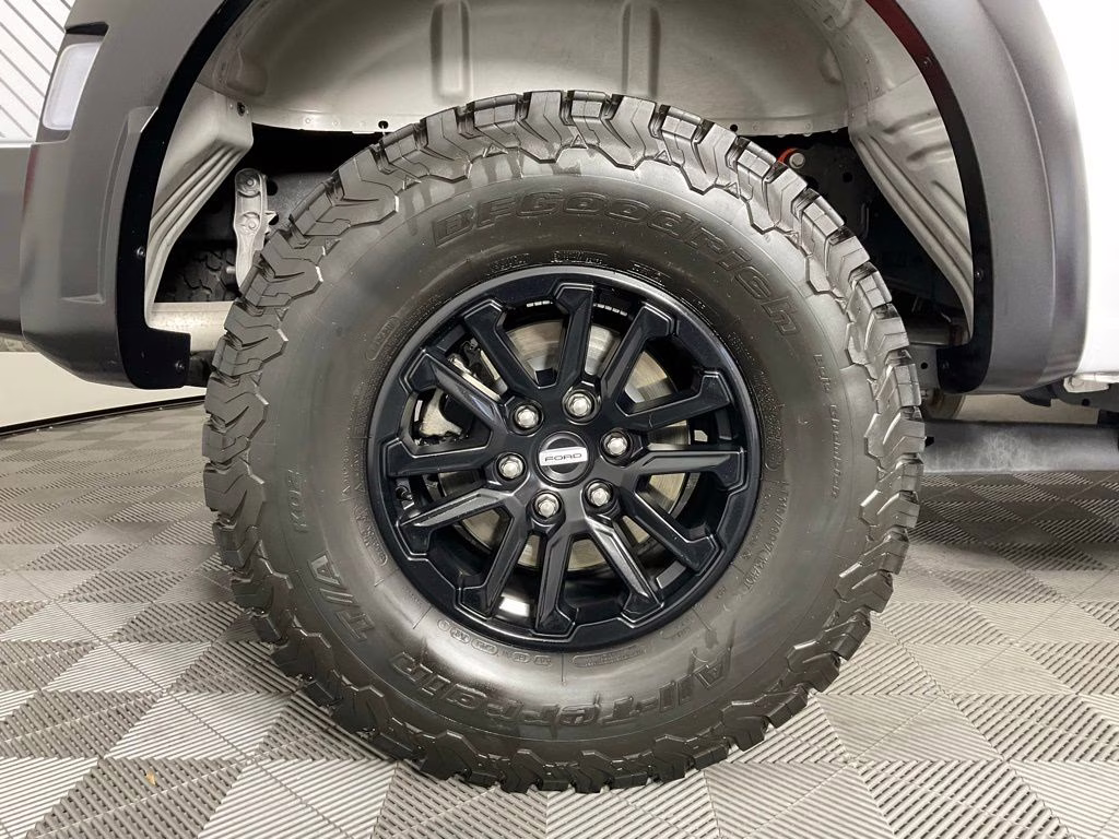 2025 White Metallic Ford F-150 Raptor 4X4 Truck