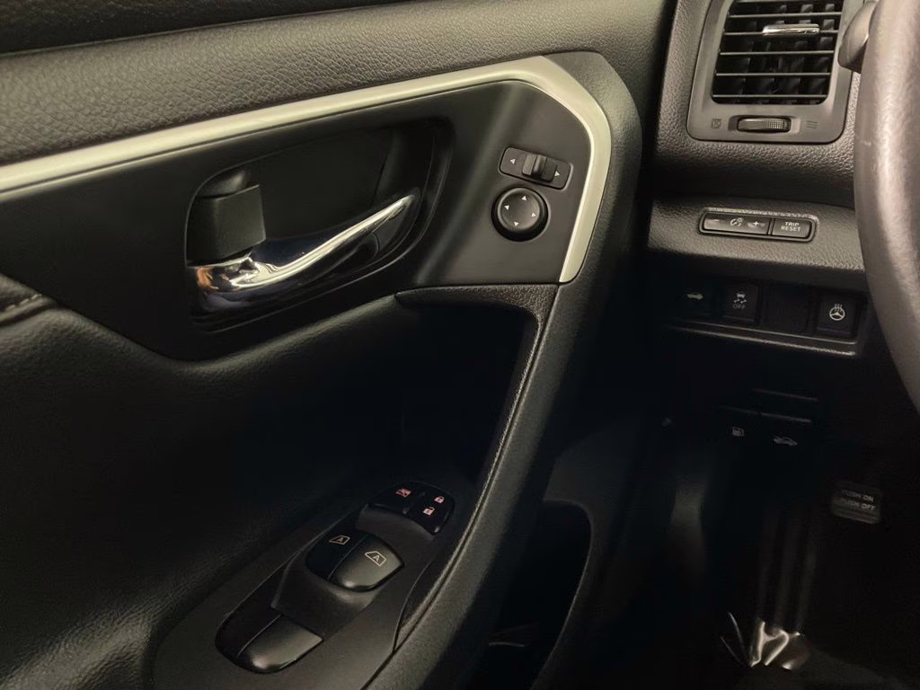 2018 Glacier White Nissan Altima 2.5 SL FWD Sedan