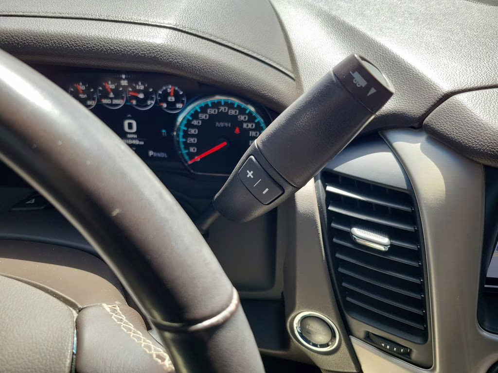 2019 White Frost GMC Yukon Denali 4X4 SUV