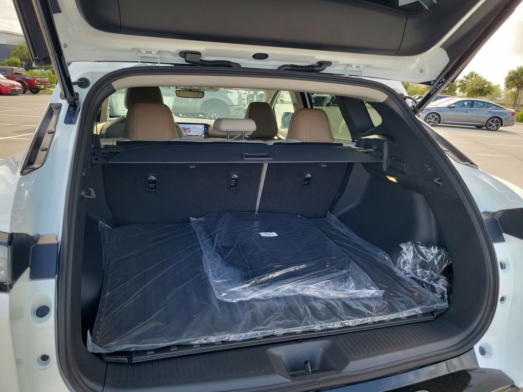 2026 White Pearl Nissan Murano Platinum AWD SUV