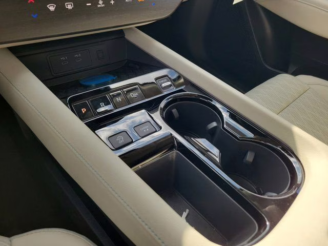 2026 Pearl Metallic Nissan Murano Platinum AWD SUV