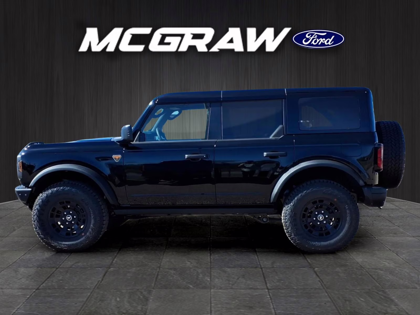 2026 Shadow Black Ford Bronco Badlands 4X4 SUV