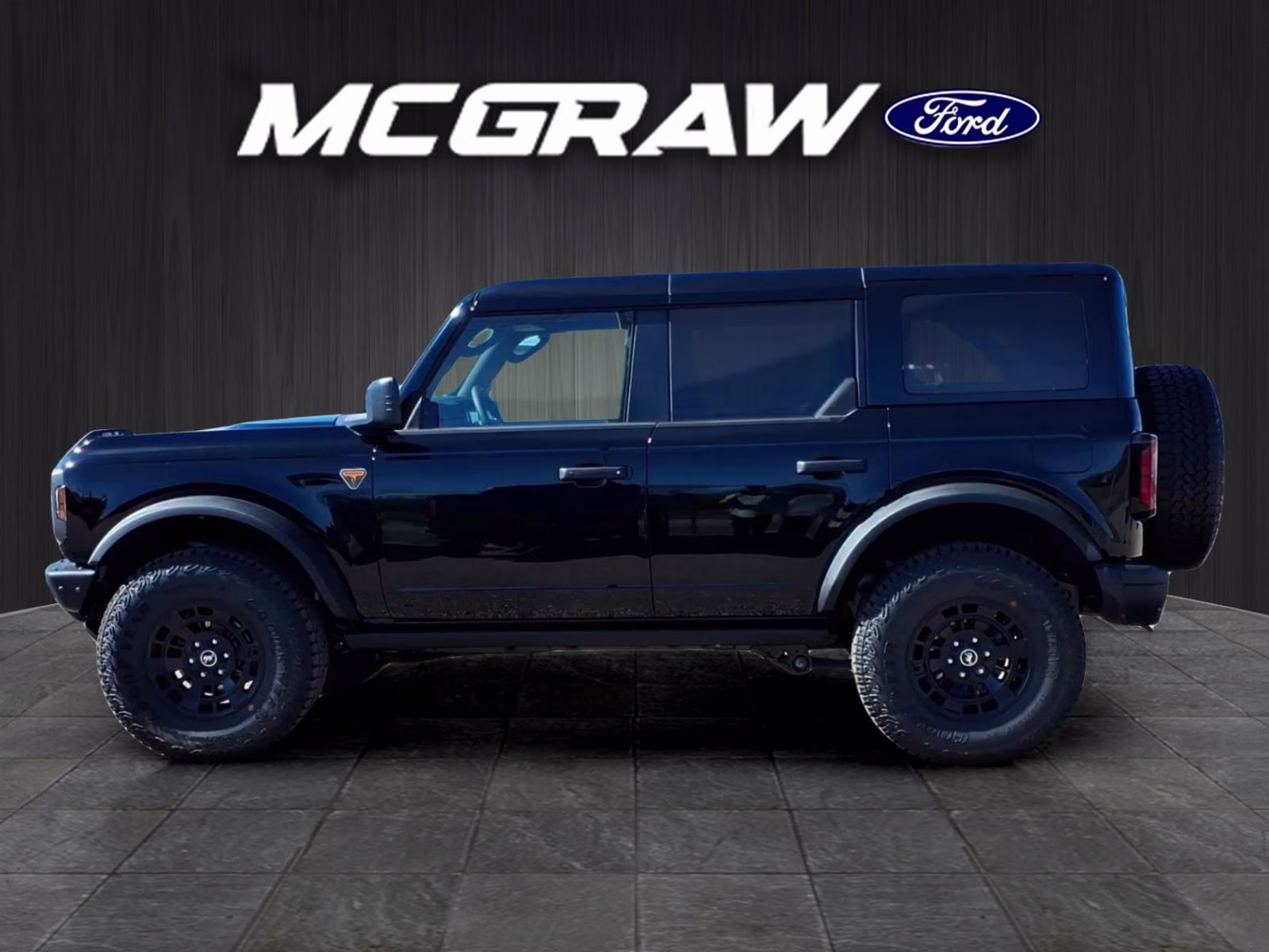 2026 Shadow Black Ford Bronco Badlands 4X4 SUV