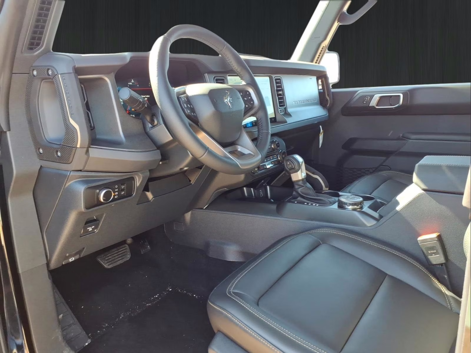 2026 Shadow Black Ford Bronco Badlands 4X4 SUV