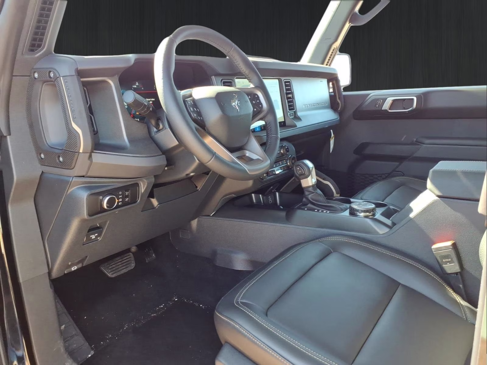 2026 Shadow Black Ford Bronco Badlands 4X4 SUV