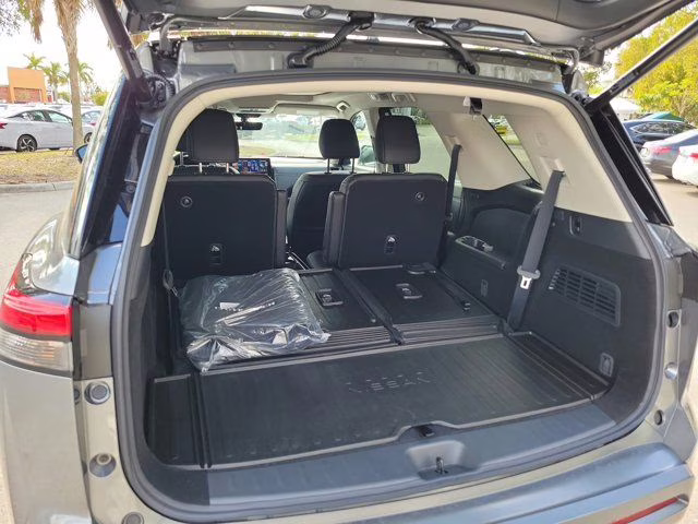 2026 Gun Metallic Nissan Pathfinder Platinum FWD SUV
