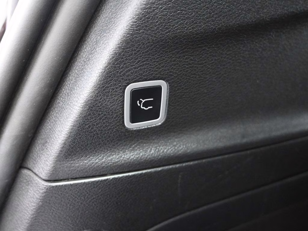 2024 Bright White Clearcoat Chrysler Pacifica Hybrid Select FWD Van