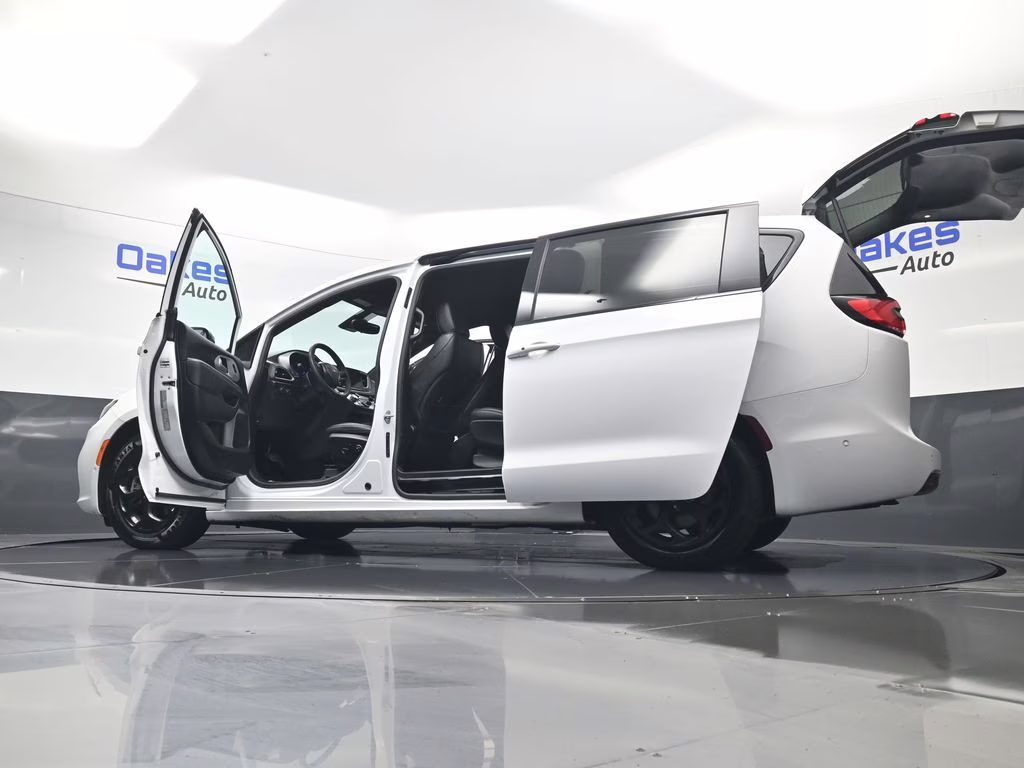 2024 Bright White Clearcoat Chrysler Pacifica Hybrid Select FWD Van