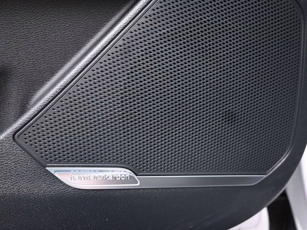 2026 Glacial White Pearl Kia Sportage X-Pro Prestige AWD SUV