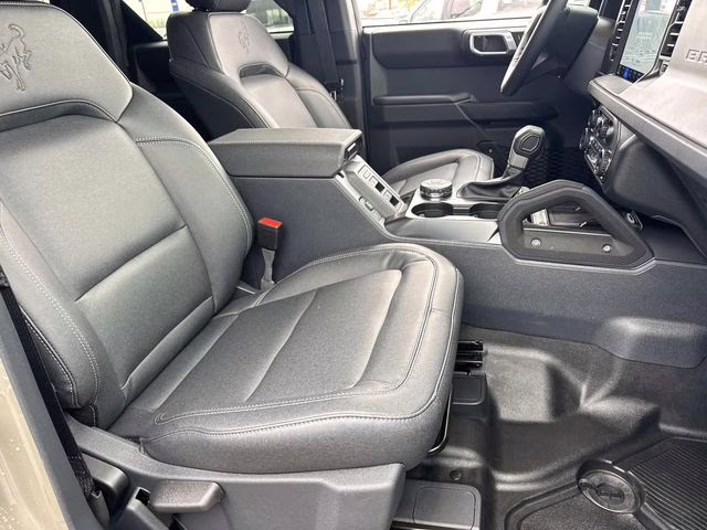 2026 Gray Ford Bronco Badlands 4X4 SUV