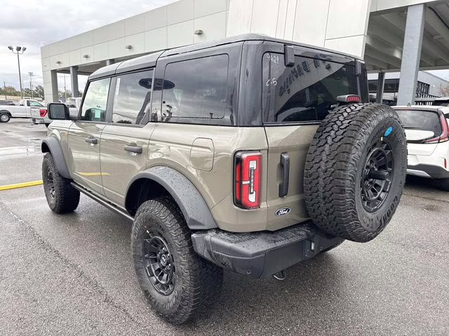 2026 Gray Ford Bronco Badlands 4X4 SUV