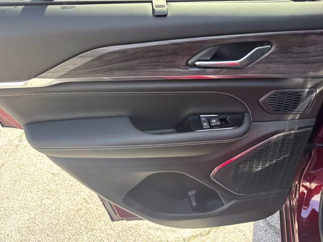 2025 Velvet Red Pearlcoat Jeep Grand Cherokee Overland 4X4 SUV
