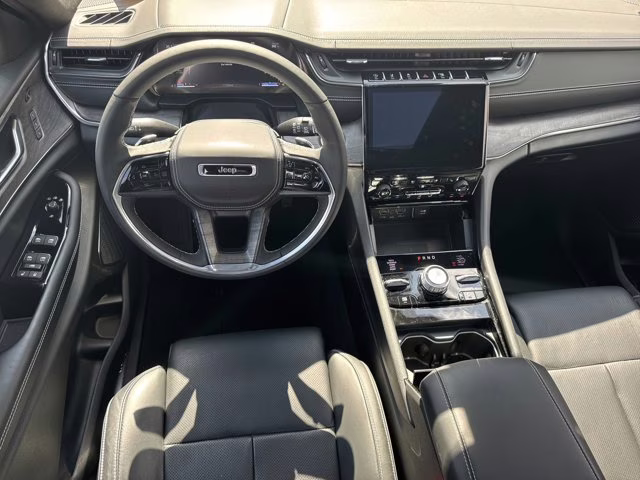 2025 Velvet Red Pearlcoat Jeep Grand Cherokee Overland 4X4 SUV