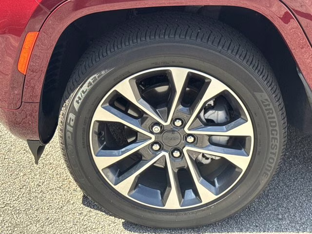 2025 Velvet Red Pearlcoat Jeep Grand Cherokee Overland 4X4 SUV