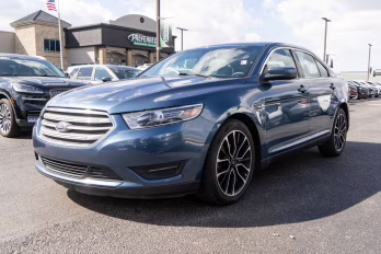 2019 Blue Metallic Ford Taurus SEL AWD Sedan
