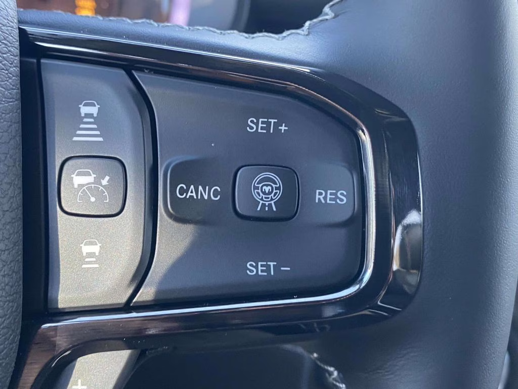 2026 Diamond Black Crystal Pearlcoat Ram 1500 Limited 4X4 Truck