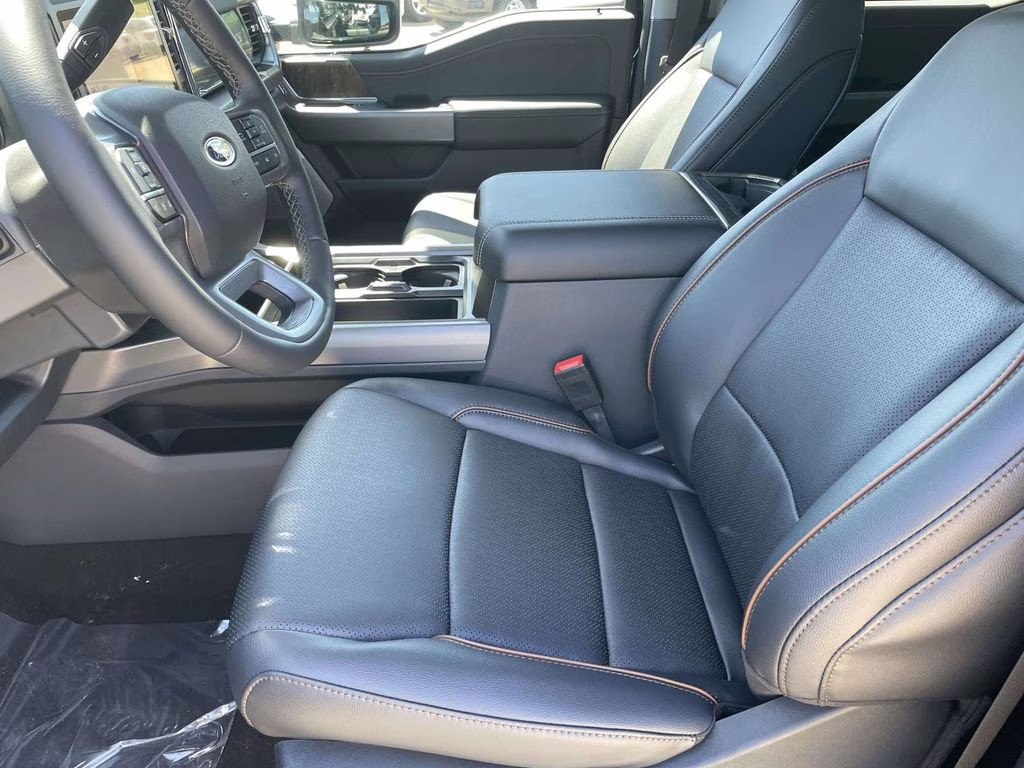 2026 Agate Black Metallic Ford Super Duty F-250 SRW Lariat 4X4 Truck