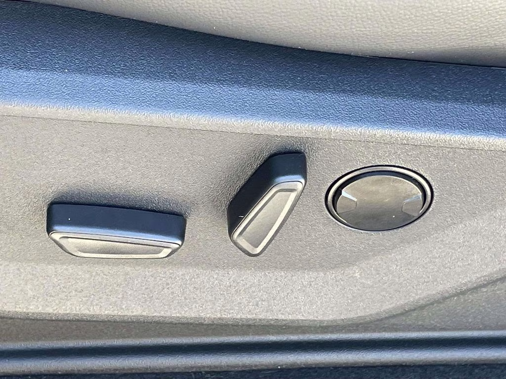 2026 Agate Black Metallic Ford Super Duty F-250 SRW Lariat 4X4 Truck