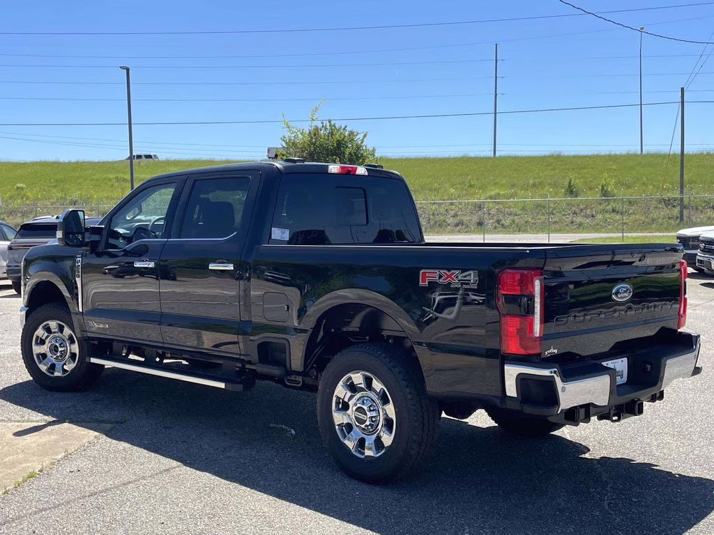 2026 Agate Black Metallic Ford Super Duty F-250 SRW Lariat 4X4 Truck