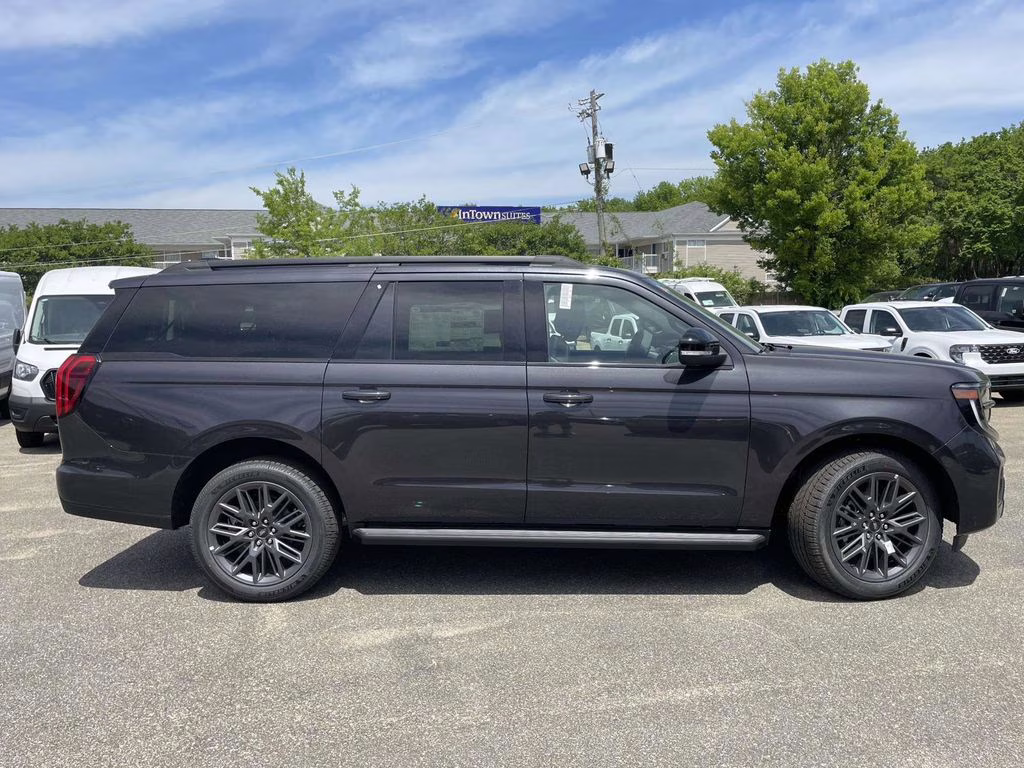 2026 Dark Matter Gray Metallic Ford Expedition Max Platinum 4X4 SUV