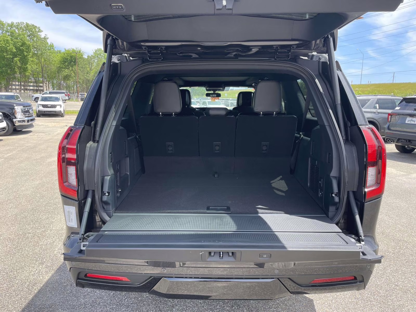 2026 Dark Matter Gray Metallic Ford Expedition Max Platinum 4X4 SUV