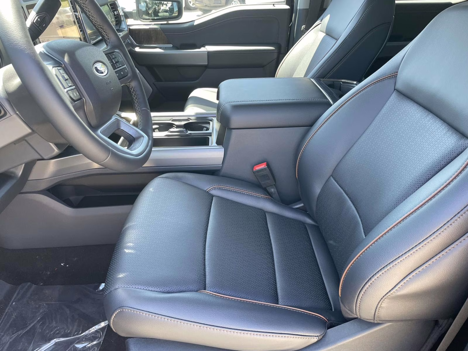 2026 Agate Black Metallic Ford Super Duty F-250 SRW Lariat 4X4 Truck