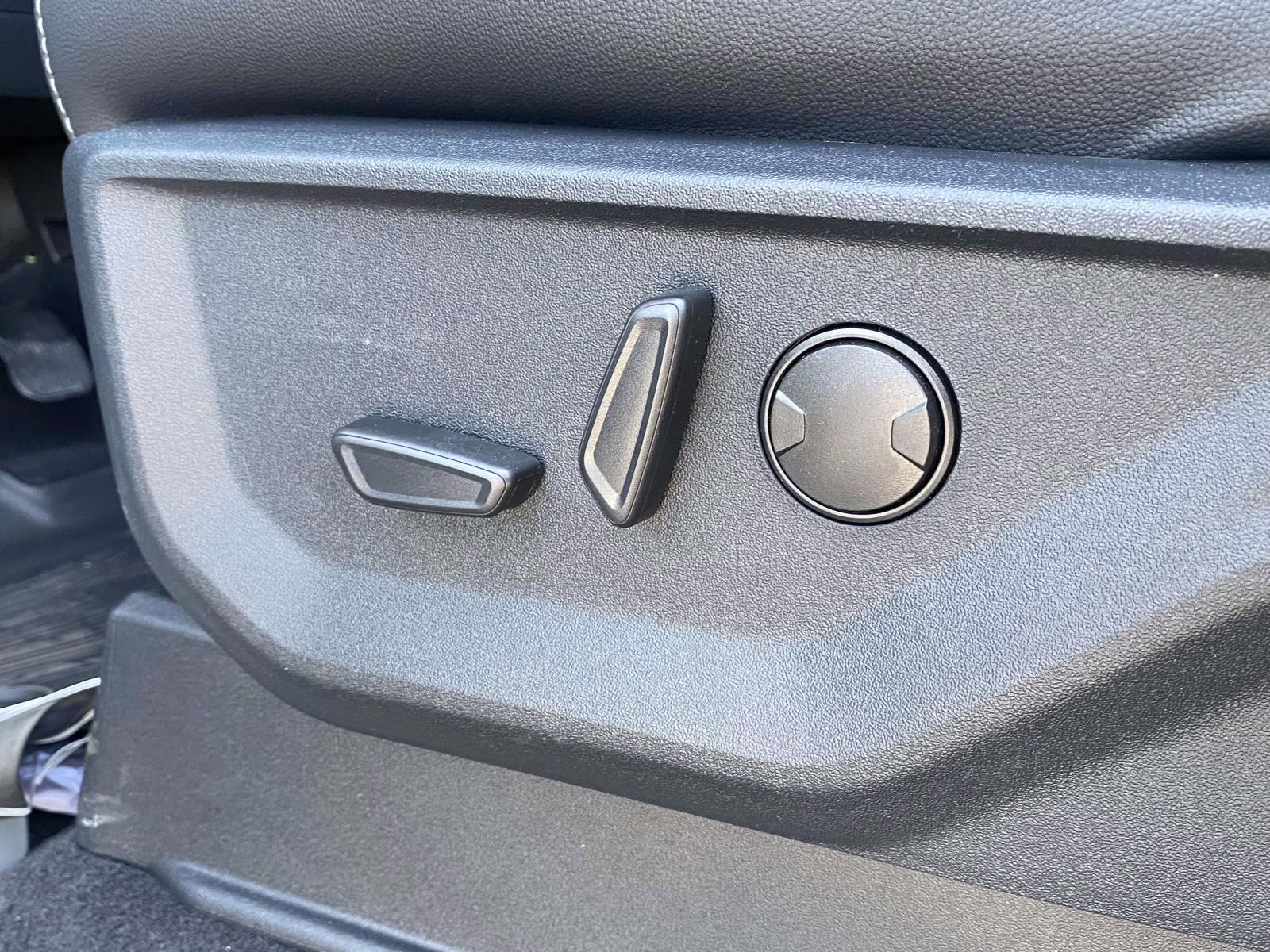 2026 Silver Metallic Ford F-150 Lariat 4X4 Truck