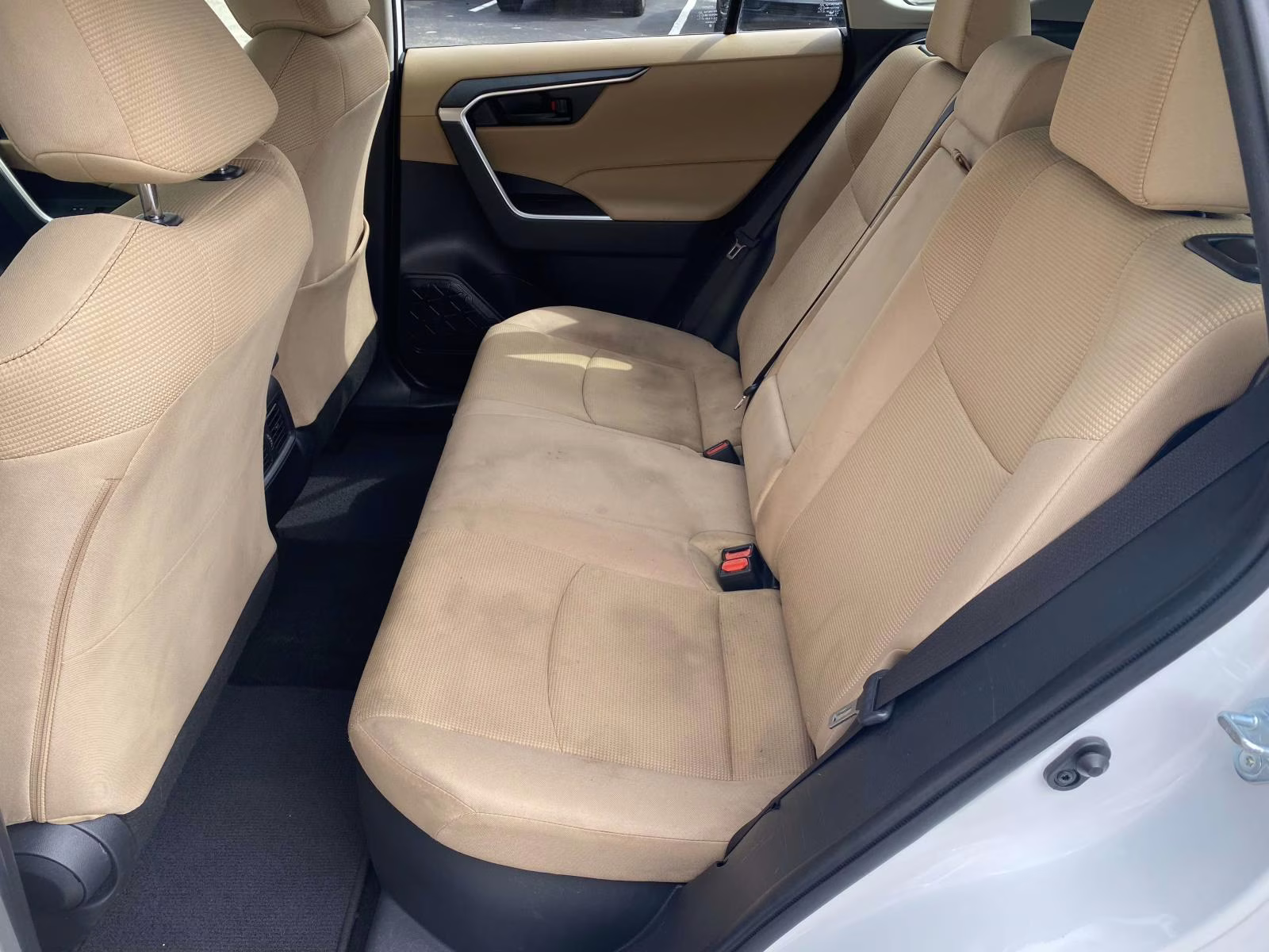 2020 Super White Toyota RAV4 Hybrid LE AWD SUV