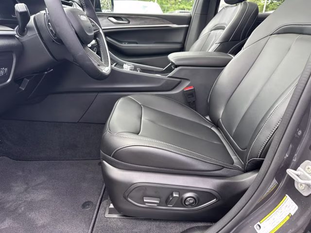2026 Baltic Gray Metallic Clearcoat Jeep Grand Cherokee Limited 4X4 SUV