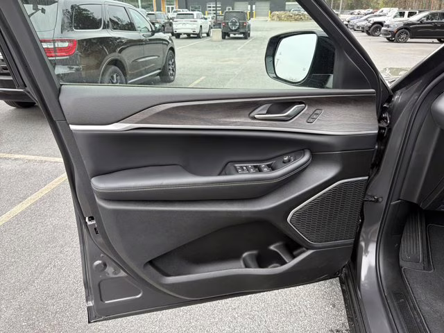 2026 Baltic Gray Metallic Clearcoat Jeep Grand Cherokee Limited 4X4 SUV