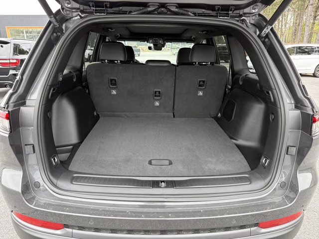 2026 Baltic Gray Metallic Clearcoat Jeep Grand Cherokee Limited 4X4 SUV