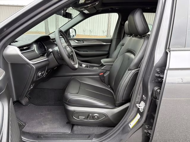 2026 Baltic Gray Metallic Clearcoat Jeep Grand Cherokee Limited 4X4 SUV