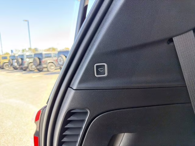 2026 Red Hot Pearlcoat Chrysler Pacifica Select FWD Van