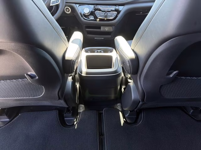 2026 Red Hot Pearlcoat Chrysler Pacifica Select FWD Van