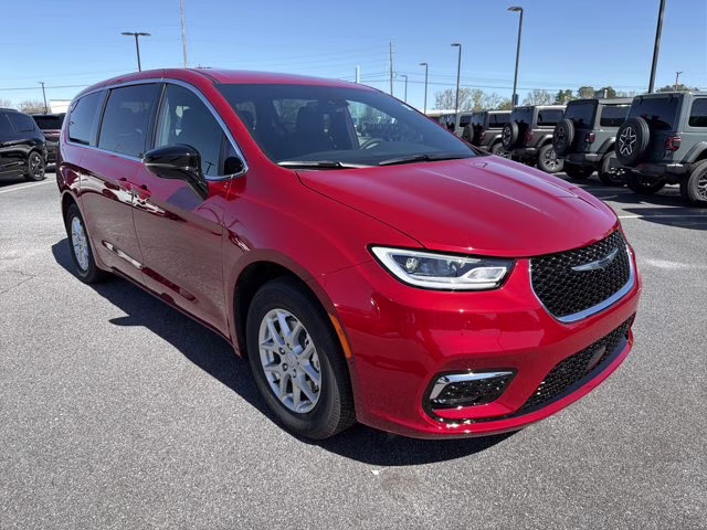 2026 Red Hot Pearlcoat Chrysler Pacifica Select FWD Van