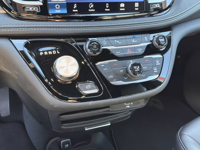 2026 Red Hot Pearlcoat Chrysler Pacifica Select FWD Van